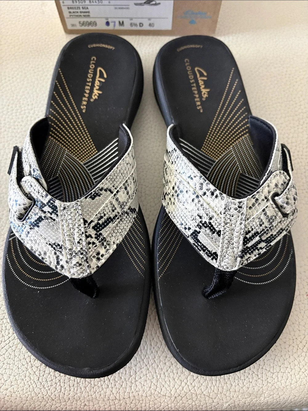 Clarks thong sandals